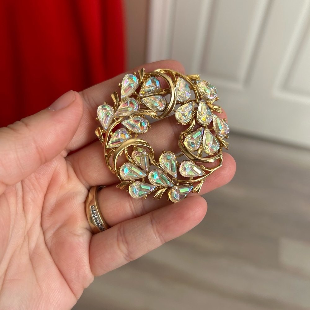 AB boralis Elegant Gold and Iridescent Crystal Jewelry Set 😍 - Picture 4 of 8